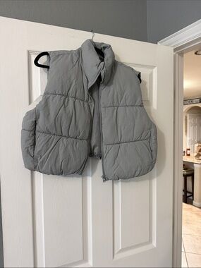 H&M Light Gray Puffer Vest - Worn once